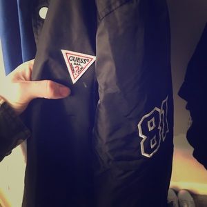 GUESS BLACK BOMBER JACKET